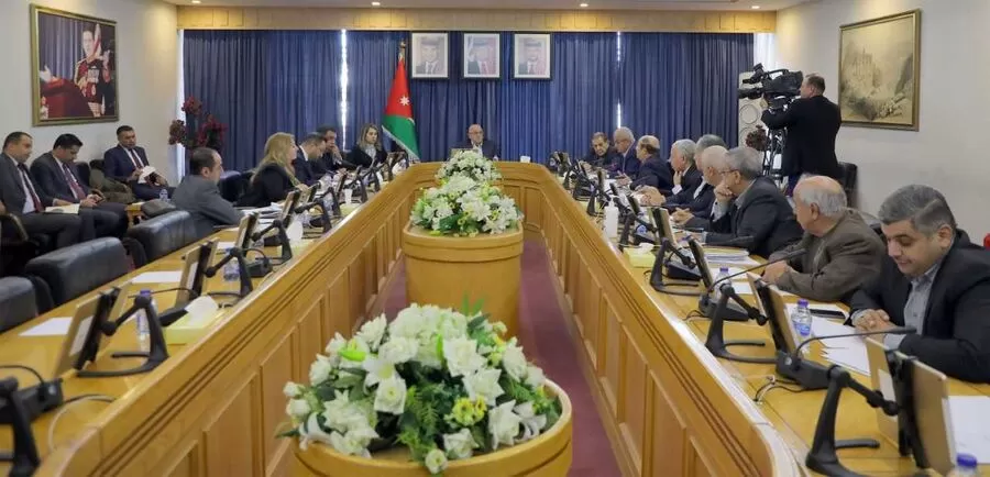 مدار الساعة,أخبار مجلس النواب الأردني,وزير المالية,وزير الدولة للشؤون القانونية,نانسي نمروقة,وزير الشؤون السياسية والبرلمانية,دائرة الأراضي والمساحة,مجلس الأعيان,مجلس النواب