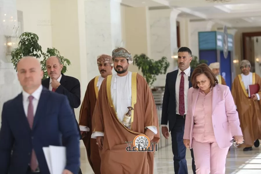 مدار الساعة,أخبار اقتصادية,وزيرة الاستثمار,وزير الصناعة والتجارة والتموين,نائب رئيس الوزراء,وزير الخارجية وشؤون المغتربين,الملك عبد الله الثاني,المملكة الأردنية الهاشمية,رئيس الوزراء,صندوق استثمار أموال الضمان الاجتماعي,وزارة الاستثمار,غرفة تجارة الأردن,الضمان الاجتماعي,المناطق الحرة,سلطنة عمان,السلطان هيثم بن طارق,التنمية المستدامة,حمدي الطباع,محمد ذنيبات,خلود السقاف,يوسف الشمالي,عزالدين كناكرية,شحادة ابو هديب,الصحفي طارق الدعجة,الشيخ فهد العجيلي,قيس بن محمد اليوسف,عز الدين كناكرية,خليل الحاج توفيق