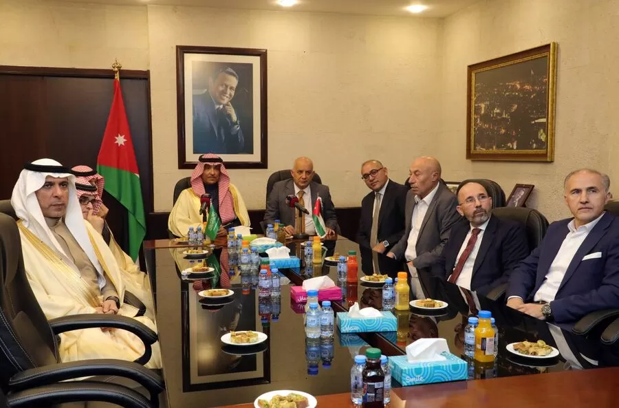 مدار الساعة,أخبار الأردن,اخبار الاردن,وزير الاتصال الحكومي,الملك عبدالله الثاني,وزارة التربية,اليوبيل الفضي,مواقع التواصل الاجتماعي