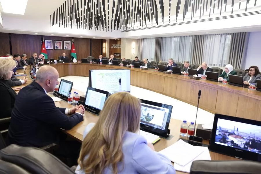 مدار الساعة,أخبار الأردن,اخبار الاردن,وزير الصناعة والتجارة والتموين,رئيس الوزراء,وزارة الصناعة والتجارة,وزارة السياحة والآثار,وزارة السياحة,هيئة الأوراق المالية,وزارة الصناعة