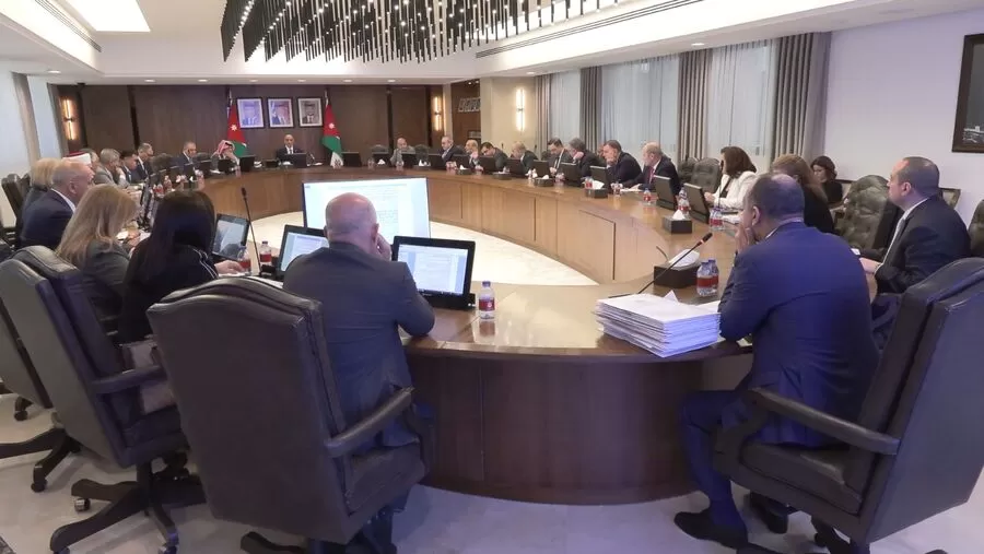 مدار الساعة,أخبار الأردن,اخبار الاردن,رئيس الوزراء,المملكة الأردنية الهاشمية,وزارة الطاقة والثروة المعدنية,صندوق المعونة الوطنية,المؤسسة العامة للضمان الاجتماعي,وزارة المالية,وزارة الأشغال العامة والإسكان,الجمارك الأردنية,وزارة الطاقة,أمانة عمان الكبرى,وزارة الأشغال,سيادة القانون