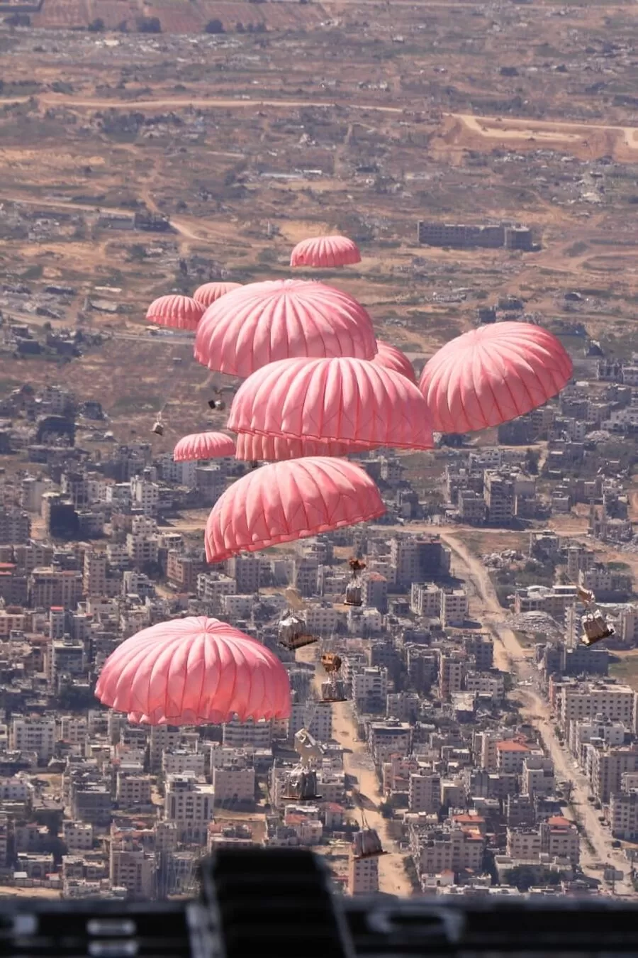 مدار الساعة,أخبار الأردن,اخبار الاردن,المملكة الأردنية الهاشمية,القوات المسلحة الأردنية,الإنزالات الجوية,القوات المسلحة,قطاع غزة,الجيش العربي,سلاح الجو الملكي