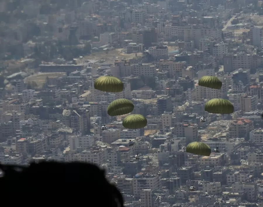 مدار الساعة,أخبار الأردن,اخبار الاردن,القوات المسلحة الأردنية,الإنزالات الجوية,عيد الفطر,القوات المسلحة,قطاع غزة,الإمارات العربية المتحدة,جمهورية مصر العربية,الجيش العربي,سلاح الجو الملكي