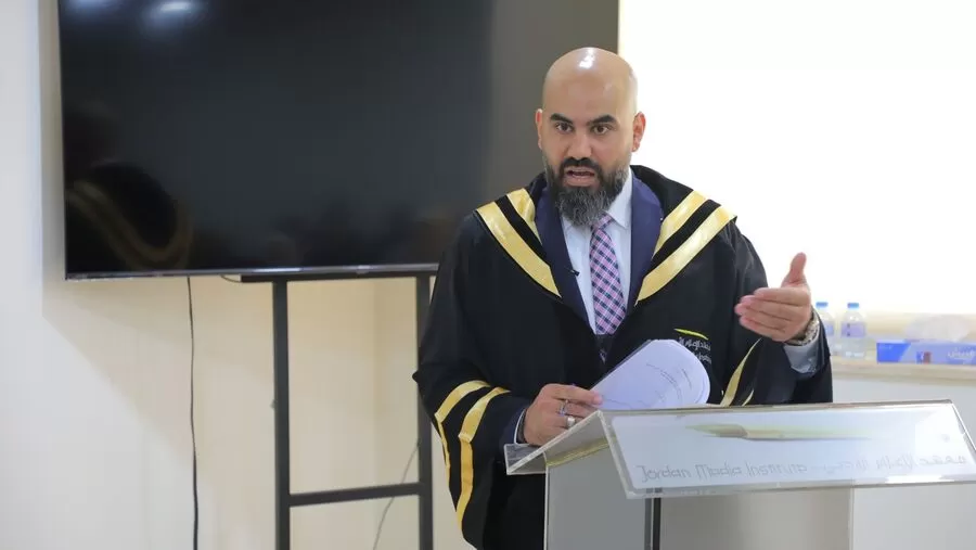 مدار الساعة,أخبار المجتمع الأردني,محمد المومني,جامعة الزرقاء,معهد الإعلام الأردني