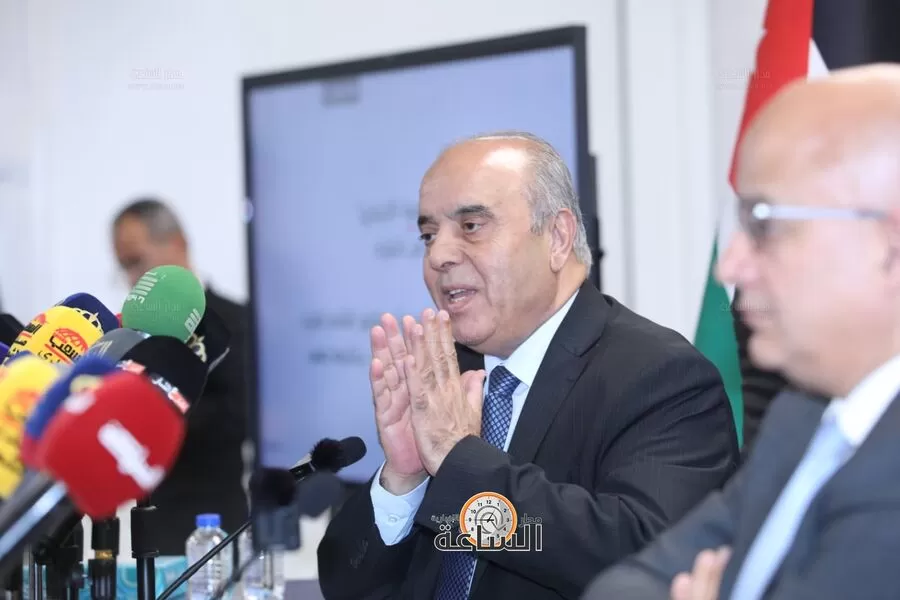 مدار الساعة,أخبار الأردن,اخبار الاردن,وزير التربية والتعليم,وزير التعليم العالي والبحث العلمي,وزير الاتصال الحكومي,عزمي محافظة,منتدى التواصل الحكومي