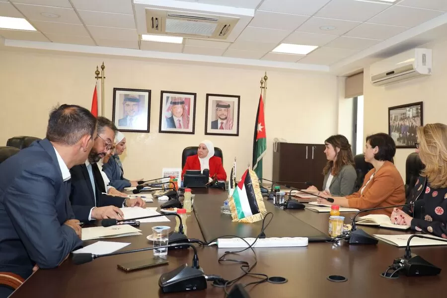 مدار الساعة,مناسبات أردنية,وزيرة النقل,وسام التهتموني,وزارة الخارجية,الأرصاد الجوية