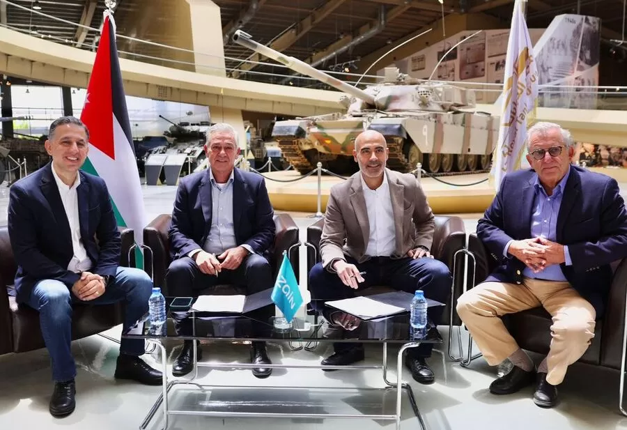 مدار الساعة,مناسبات أردنية,القوات المسلحة الأردنية,اليوبيل الفضي,القوات المسلحة,متحف الدبابات الملكي,الجيش العربي,شركة زين الأردن