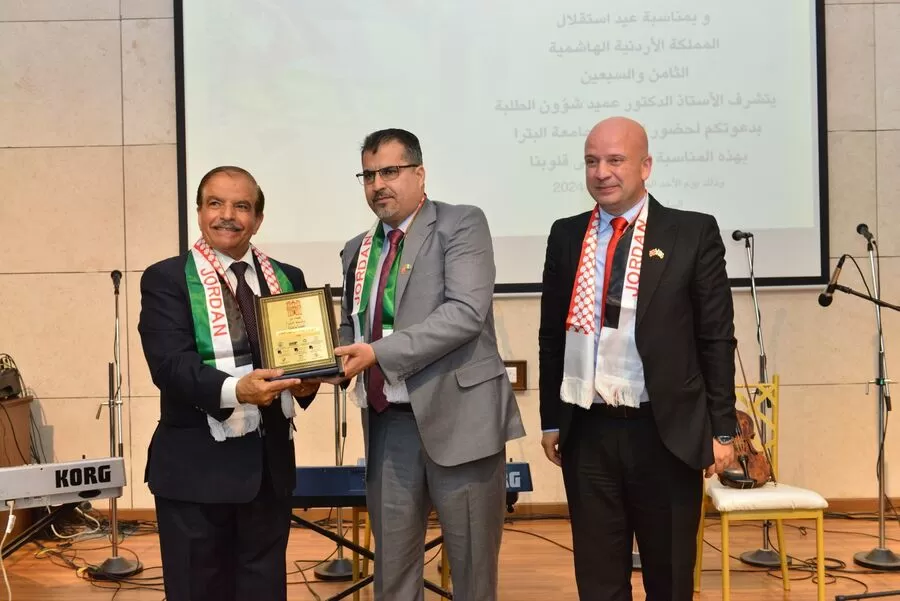 مدار الساعة,أخبار الجامعات الأردنية,المملكة الأردنية الهاشمية,الملك عبد الله الثاني,الملك عبد الله الثاني بن الحسين,الأمير الحسين بن عبد الله الثاني,القوات المسلحة الأردنية,أمانة عمان,جامعة البترا,عيد الاستقلال,اليوبيل الفضي,الأمم المتحدة,القوات المسلحة