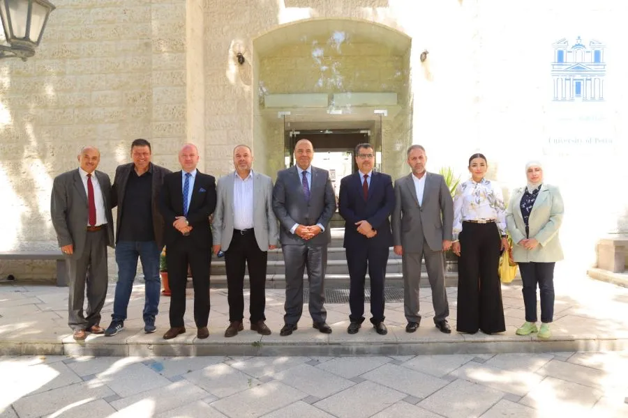 مدار الساعة,أخبار الجامعات الأردنية,الحسين بن عبدالله الثاني,ولي العهد,وزارة الشباب,جامعة البترا