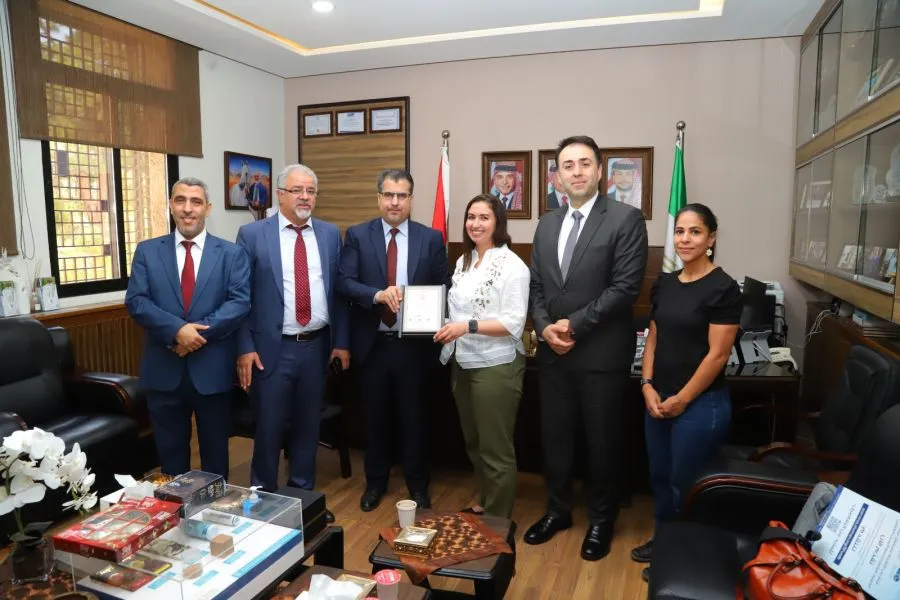 مدار الساعة,أخبار الجامعات الأردنية,جامعة البترا,البنك العربي,مؤسسة عبد الحميد شومان