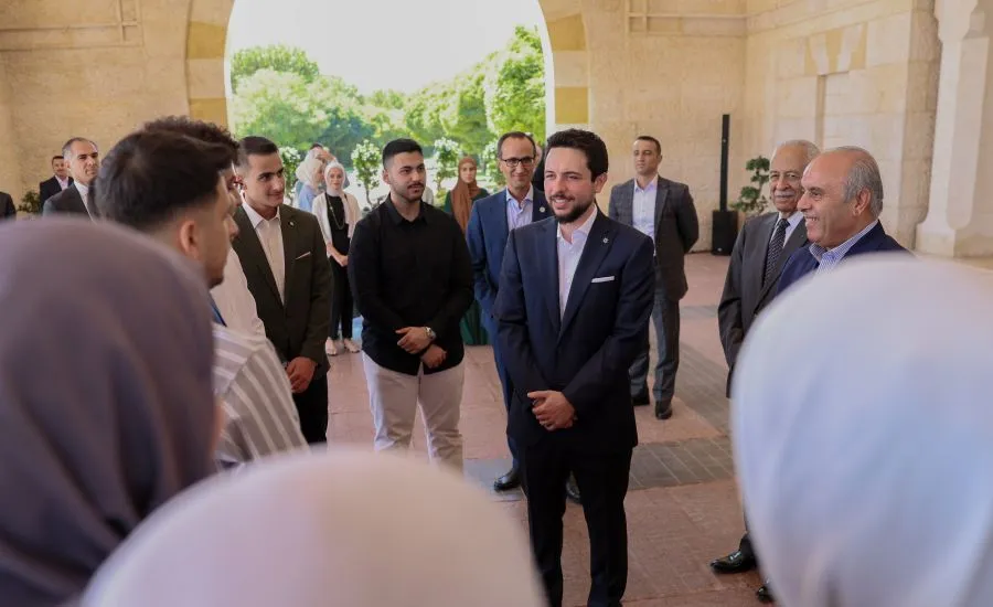 مدار الساعة,أخبار الأردن,اخبار الاردن,وزير التربية والتعليم,وزير التعليم العالي والبحث العلمي,الدكتور عزمي محافظة,ولي العهد,الحسين بن عبدالله الثاني,عزمي محافظة,الديوان الملكي الهاشمي,قصر الحسينية