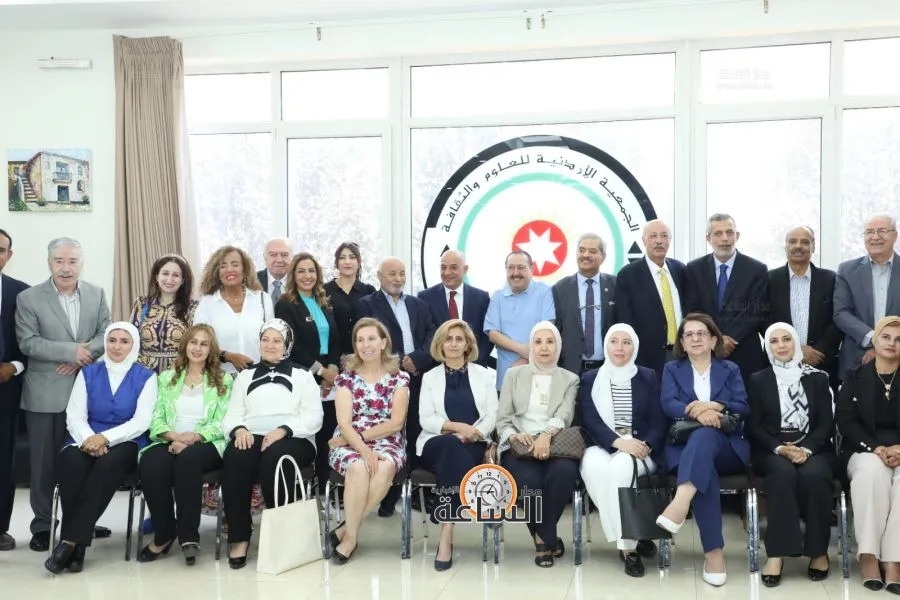 مدار الساعة,مناسبات أردنية,وزير الاتصال الحكومي,الملك عبد الله الثاني,الإنزالات الجوية,القوات المسلحة الأردنية,الهيئة الخيرية الأردنية الهاشمية,الملك عبدالله الثاني,القوات المسلحة,قطاع غزة,الضفة الغربية,الجيش العربي