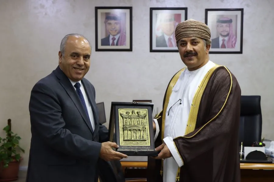 مدار الساعة,أخبار الجامعات الأردنية,وزير التعليم العالي والبحث العلمي,الدكتور عزمي محافظة,عزمي محافظة,سلطنة عمان