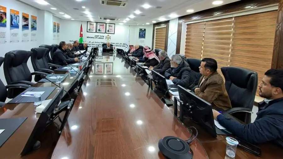 مدار الساعة,أخبار اقتصادية,وزير العمل,خالد البكار,وزارة العمل,وزارة الداخلية,مديرية الأمن العام,الأمن العام