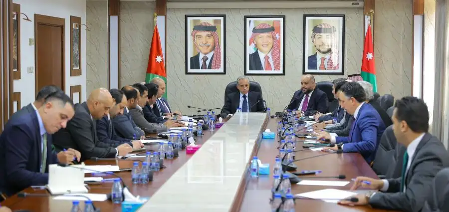 مدار الساعة,أخبار الأحزاب الأردنية,الدكتور جعفر حسان,وزير الدولة للشؤون الاقتصادية,وزير الشؤون السياسية والبرلمانية,عبد المنعم العودات,رئيس الوزراء,مهند شحادة,مجلس النواب,حزب الأرض المباركة,حزب نماء,حزب العمل