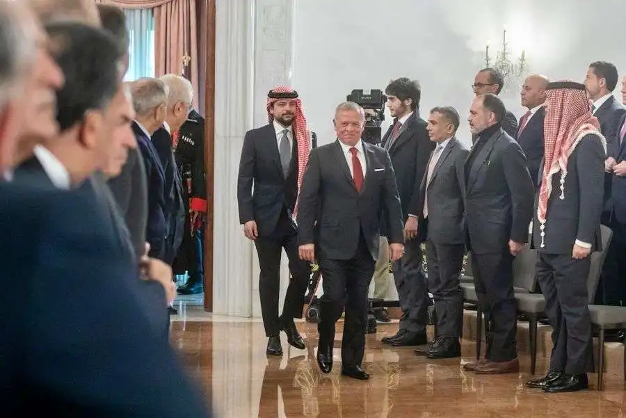 مدار الساعة,مناسبات أردنية,عيد الاستقلال