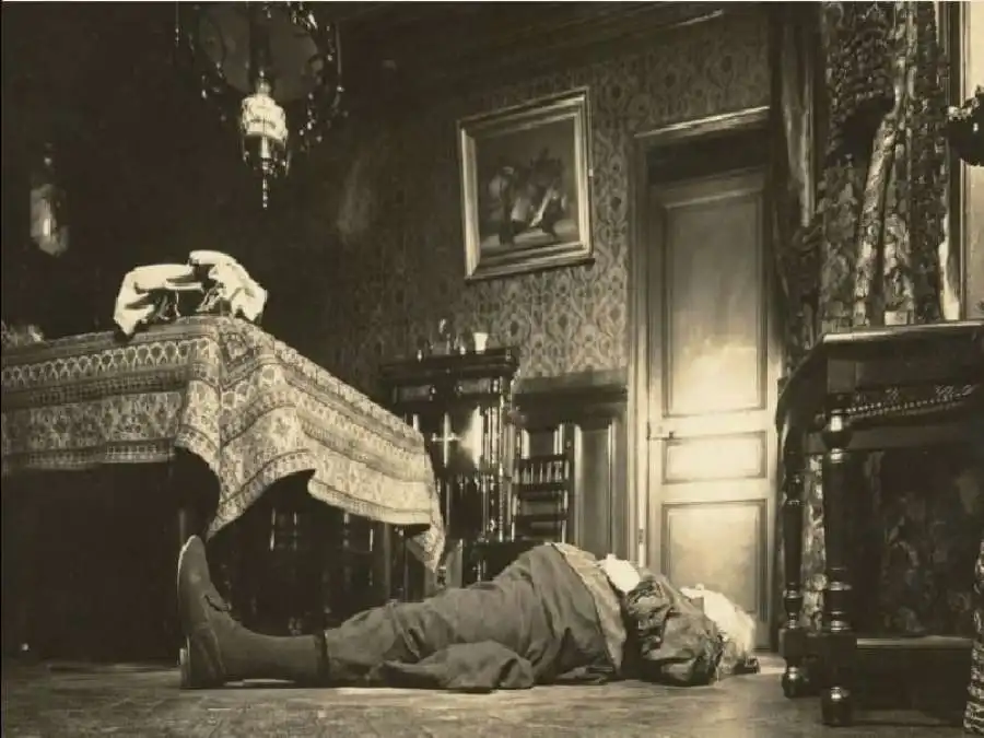 مدار الساعة,أخبار الأسرة