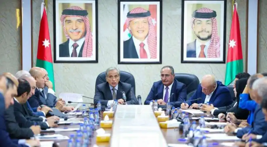 مدار الساعة,أخبار مجلس النواب الأردني,جعفر حسان,الدكتور جعفر حسان,عبد المنعم العودات,رئيس الوزراء,مهند شحادة,خالد البكار,مجلس النواب,المدن الصناعية,حزب تقدم,التنمية المستدامة