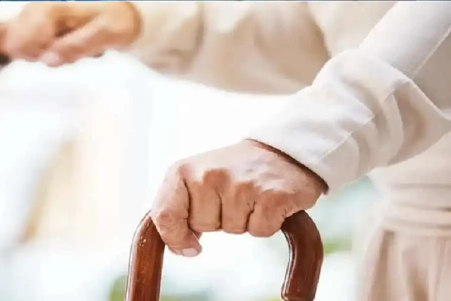 مدار الساعة,أخبار الأسرة