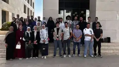 جامعة الزرقاء تشارك في اليوم الوظيفي