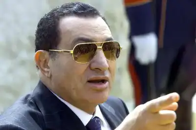 كيف علق علاء مبارك على ادعاء