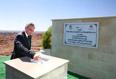 حسان يضع حجر الأساس لمستشفى مأدبا
