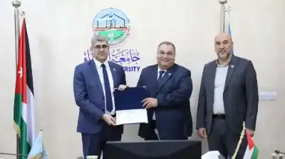 جامعة الزرقاء تكرّم أعضاء هيئة التدريس