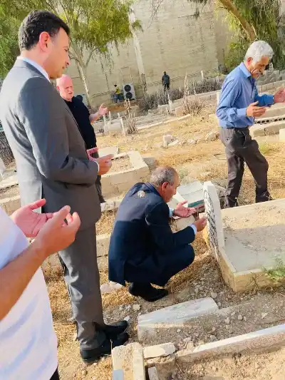 مشهد مؤثر للنائب مجحم الصقور خلال