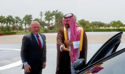 الملك يعود إلى أرض الوطن بعد