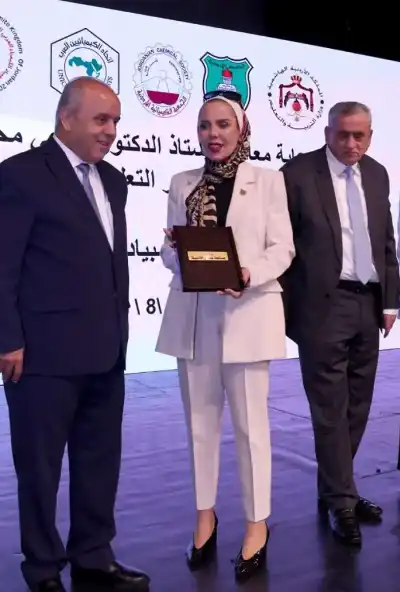 عمان الأهلية تشارك في أولمبياد الكيمياء