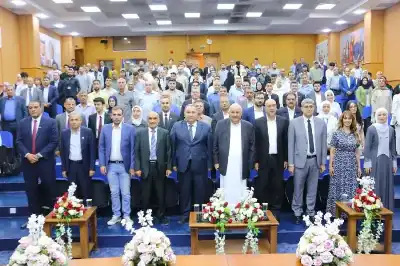 الدكتور محمود أبو شعيرة يكرم أبناء