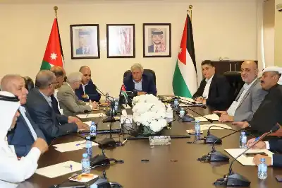 وزير النقل يلتقي ممثلي قطاعات الشاحنات