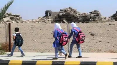 1.6 مليون طالب وطالبة يتوجهون للمدارس
