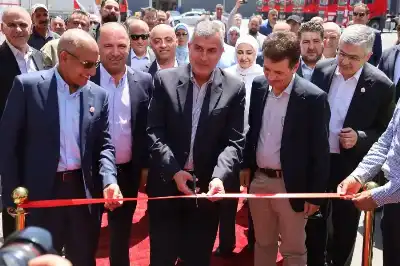 الخرابشة يفتتح أول محطة متنقلة لتعبئة