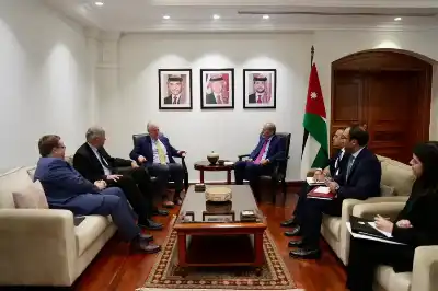 الصفدي يلتقي وفدا من مجلس الشيوخ