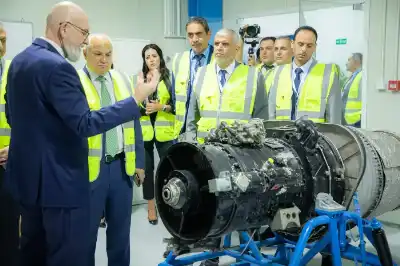 البكار يطلع على تجربة جورامكو في