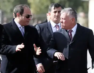 الملك والسيسي يؤكدان ضرورة احترام سيادة