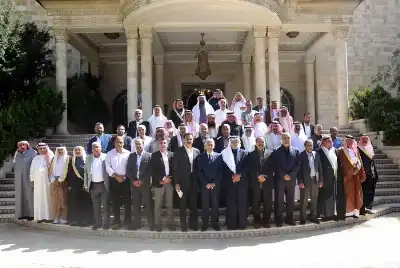 العيسوي يلتقي فعاليات شعبية من الرصيفة