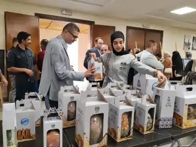 افتتاح معرض صنع بعزيمة في القرية