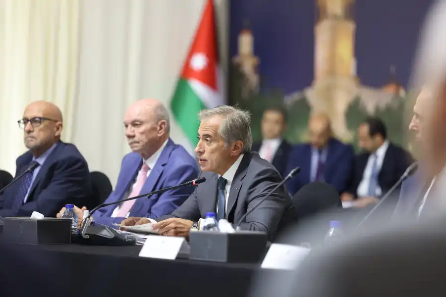 مدار الساعة,أخبار الأردن,اخبار الاردن,الدكتور جعفر حسان,رئيس الوزراء,ولي العهد,المؤسسة العامة للإسكان والتطوير الحضري,الضمان الاجتماعي,مستشفى البشير,المؤسسة العامة للإسكان,البنك المركزي,خدمة العلم