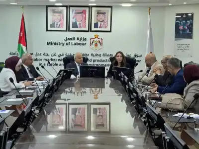 وزير العمل يبحث مع نظيرته الفلسطينية