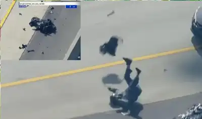 مطاردة جنونية لمسلح على دراجة نارية