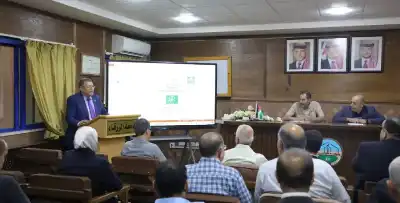 كلية الآداب في جامعة الزرقاء تنظم