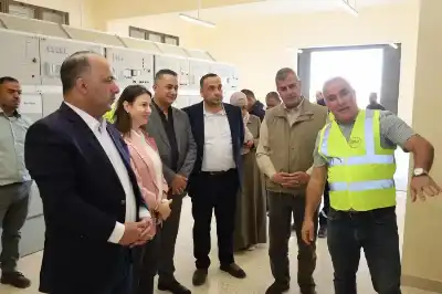 الخرابشة يتفقد محطة القواطع الكهربائية في