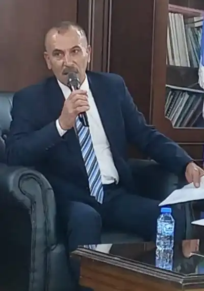 البدور: جلالة الملك صديق الشباب