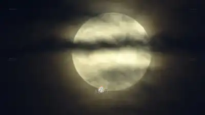 صور من سماء الأردن.. القمر العملاق