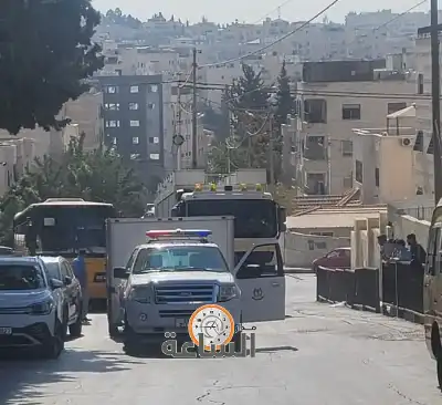 المحافظة والعجارمة يطمئنان على الطلبة في