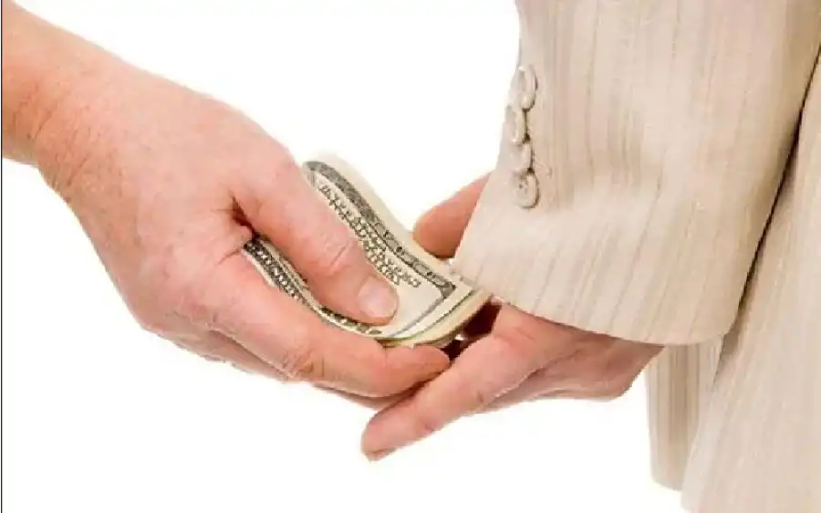 مدار الساعة,شؤون دينية