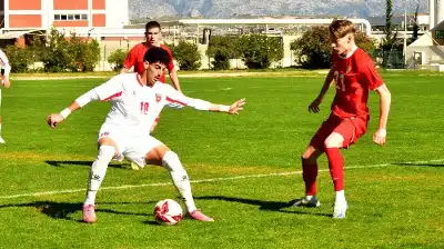منتخب الشباب يخسر أمام نظيره الروسي