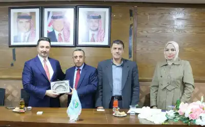 جامعة الزرقاء تنظم جلسة حول دور